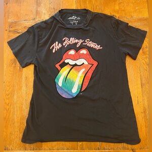 Black Rolling Stones Tee Rainbow Tongue size M